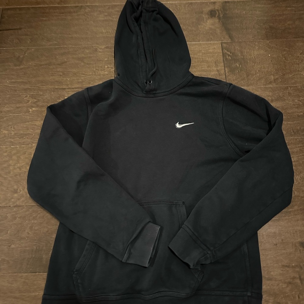 Nike Men's Black Pullover Hoodie